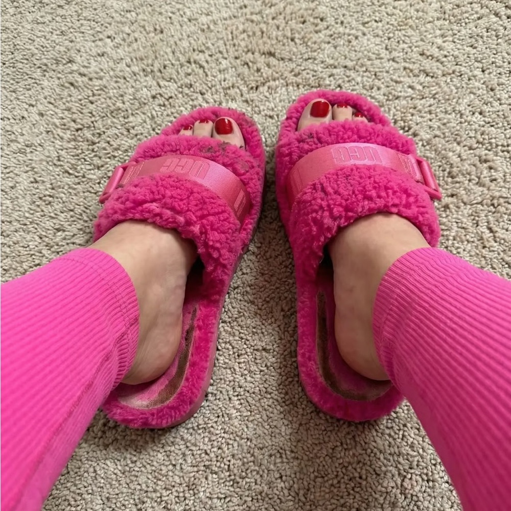 Poor UGG Vibrant Pink Fuzzy Slides Used Worn